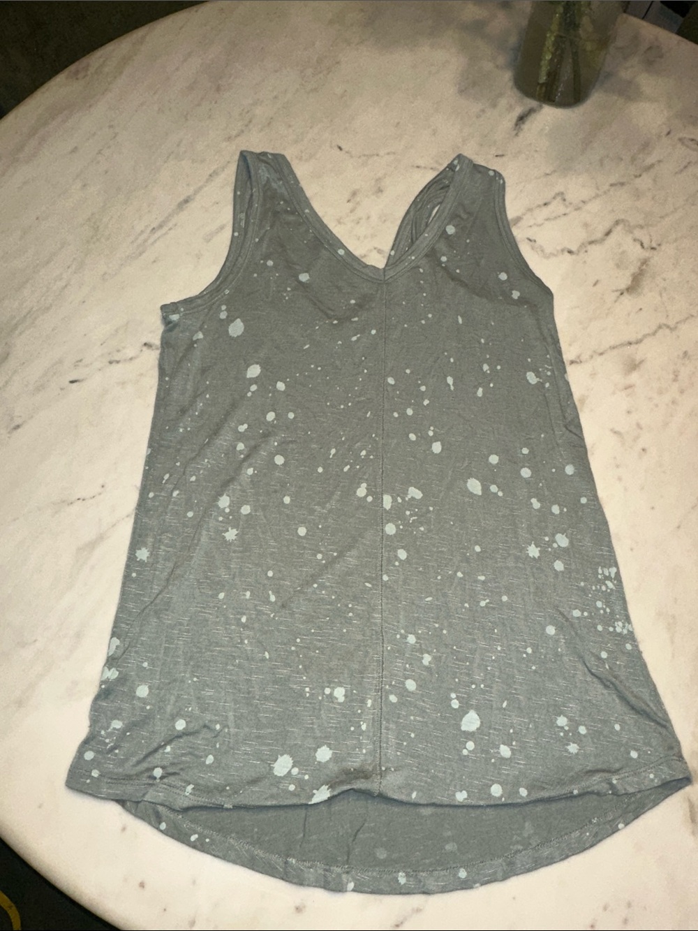 Maurice’s Light Blue Splatter V-Neck Tank Top size small
